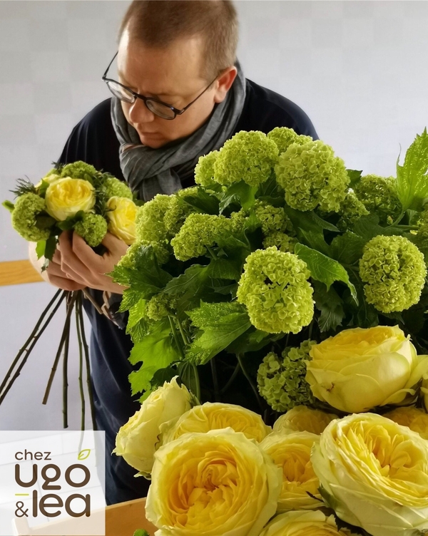 CHEZ UGO & LÉA Artisans fleuristes bouquet rond  fleurs & roses 5